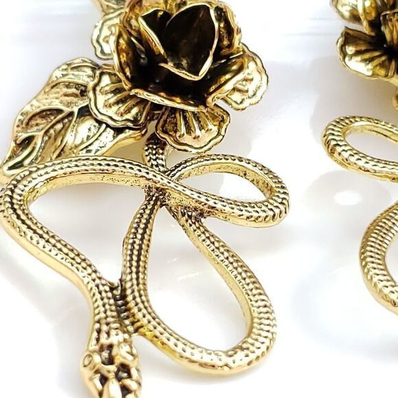 New! FP Trickling Eve Earrings - Picture 7 of 9